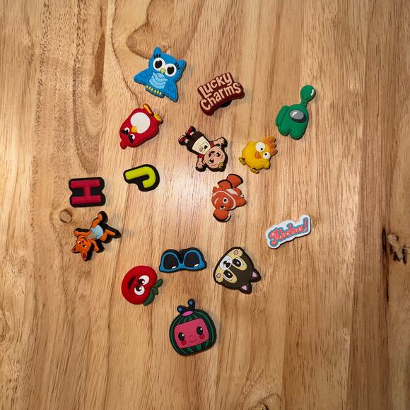 15 pcs Assortment of Jibbitz for Crocs Shoe Charms - Picture 2 of 6